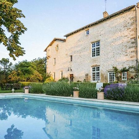 14Th Century Priory In Pressigny Bed & Breakfast Pressigny  Bagian luar foto